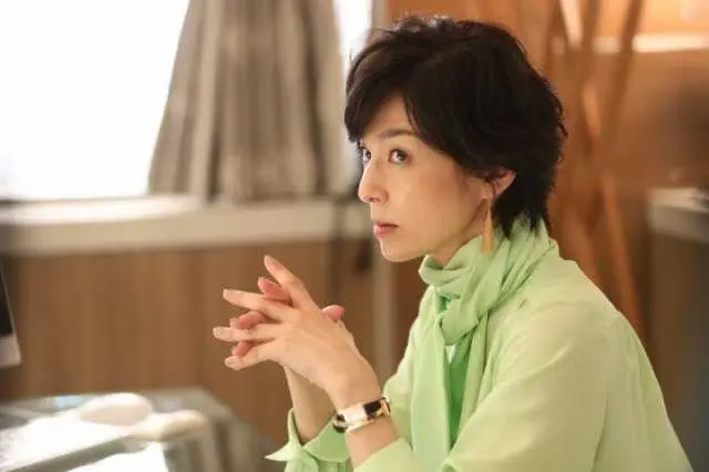 鈴木保奈美『SUITS』での髪型-ショートヘア-画像＆オーダー方法
